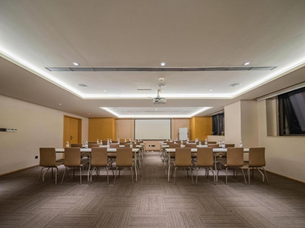 Ji Hotel Chengdu Global Center Экстерьер фото